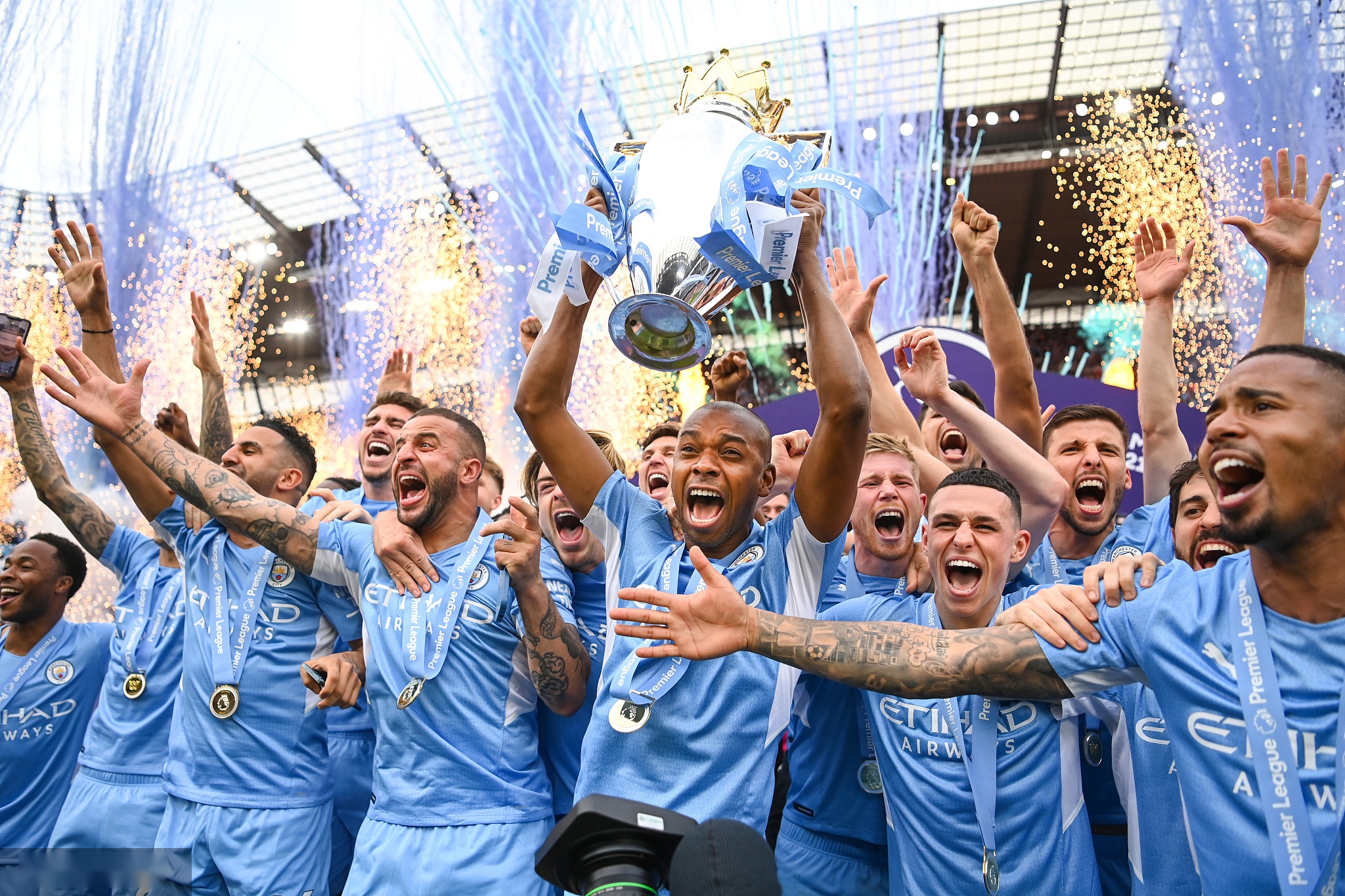 更是一个深 更是一个深