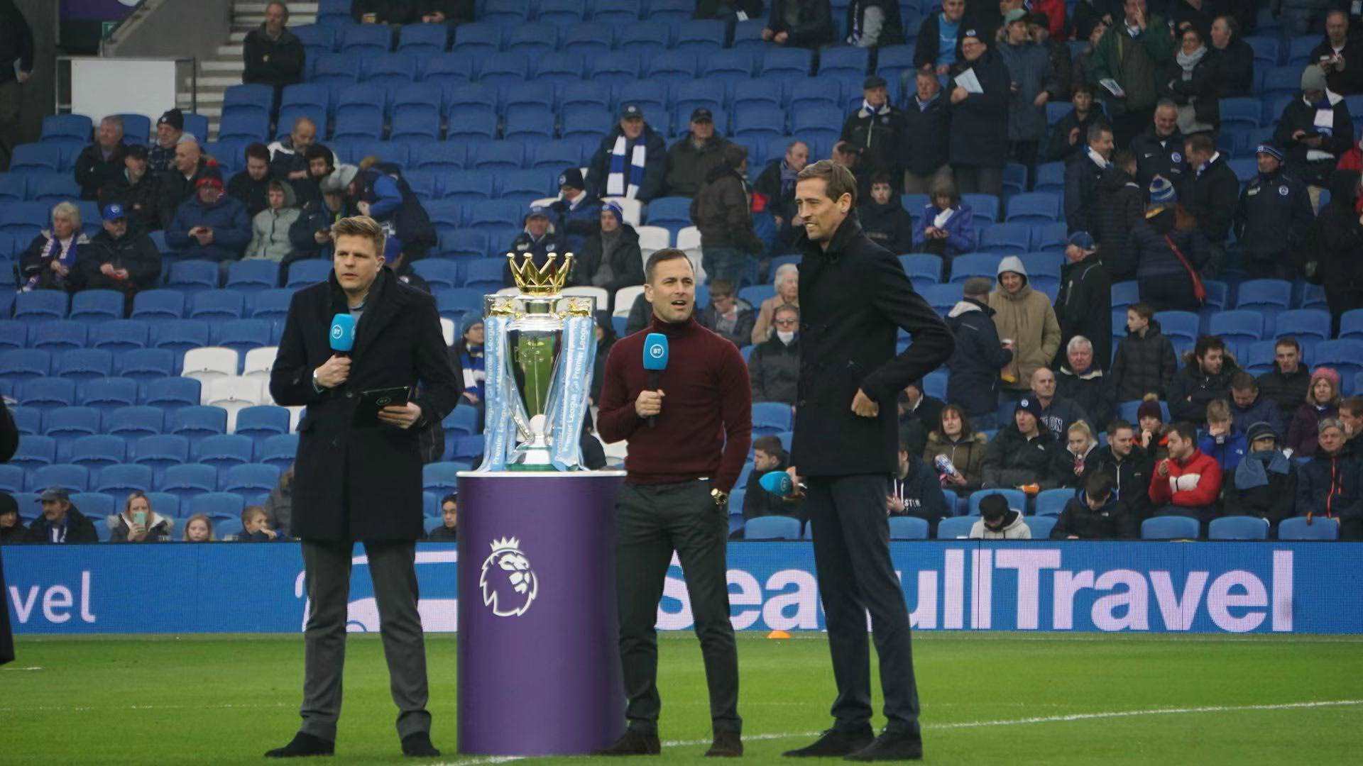 有些球迷的 有些球迷的